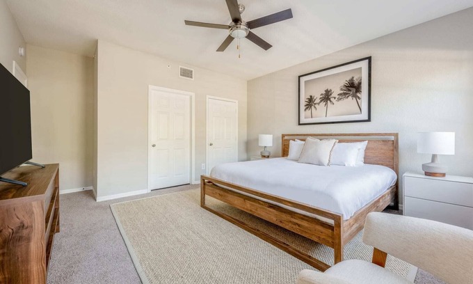 Wellington Apartment | Kasa | Family Friendly 3BD + Laptop Friendly | Wellington