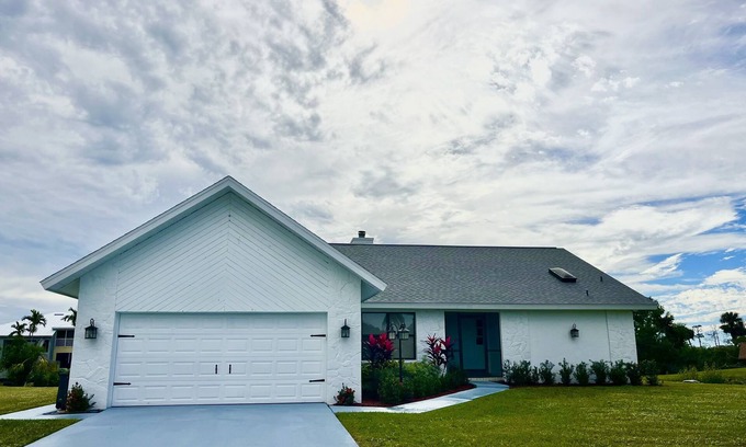 Estero House | Kayaking, Fishing - Private Home & Dock. Hiking & Wildlife Preserve steps away
