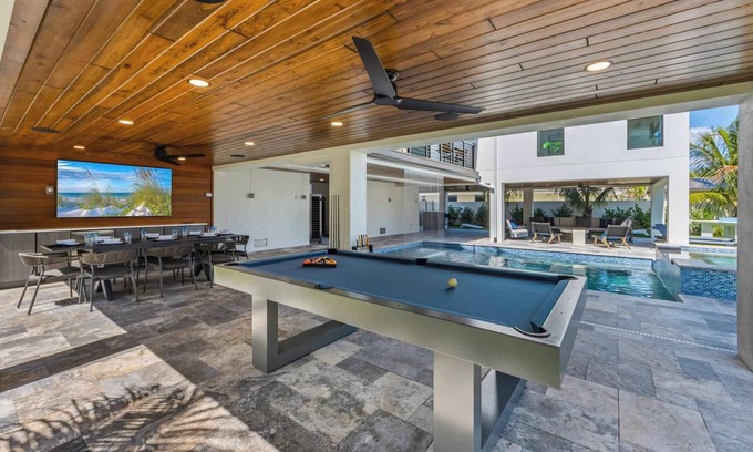 Sarasota House | Lido Luxe Estate: Rental with Pool & Rooftop Deck