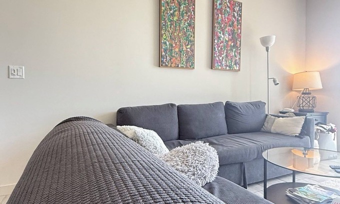 Downtown Miami Apartment | Live the Miami Dream Downtown Apt + Amenities