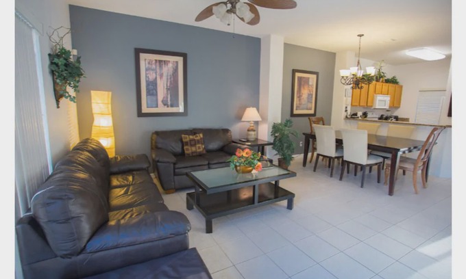 West Kissimmee Villa | Lovely 3 BR Villa in Encantada Resort near Disney!