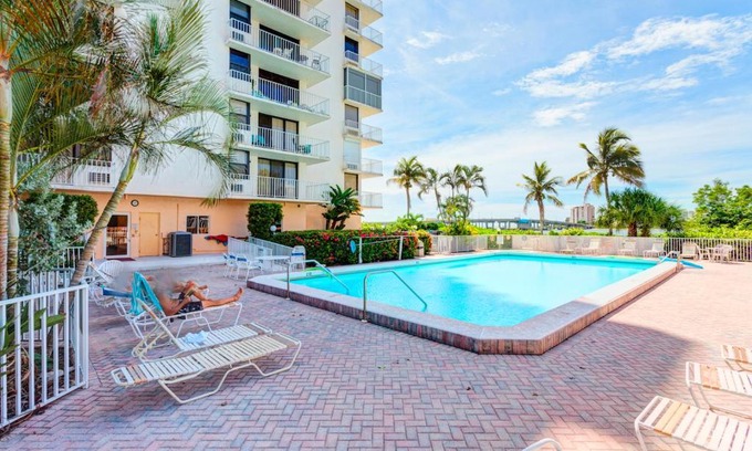 Fort Myers Beach Apartment | Lovers Key Beach Club PH4, 1 Bedroom, Heated Pool, Sleeps 4, Penthouse