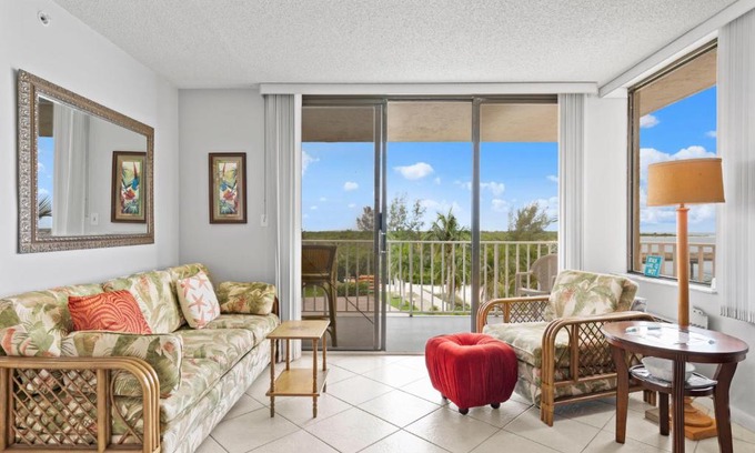Fort Myers Beach Apartment | Lovers Key Beach Club 301, 1 Bedroom, Beach Front, Pool, Sleeps 4