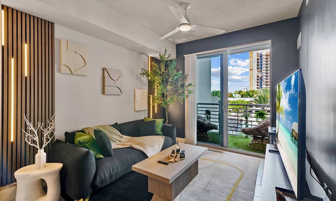 The Roads Condo | Lux Condo with Fitness Room and WiFi in booming Brickell Miami with Free Parking