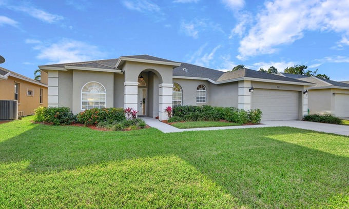 Central Naples House | Luxurious 4 bedroom 3 bath private pool home with gorgeous lake views!