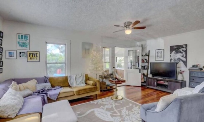 Historic Old Northeast House | Luxurious Downtown Pool Retreat - St. Petersburg - Pets Welcome