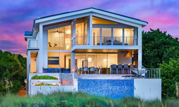 Anna Maria House | Luxury Beachfront on the Sand of Gulf of Mexico