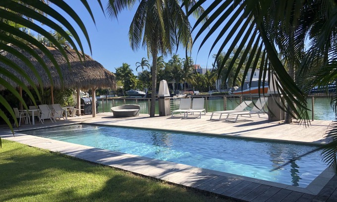 North Bay Village House | Luxury Miami Villa, Pool, Private island, beach
