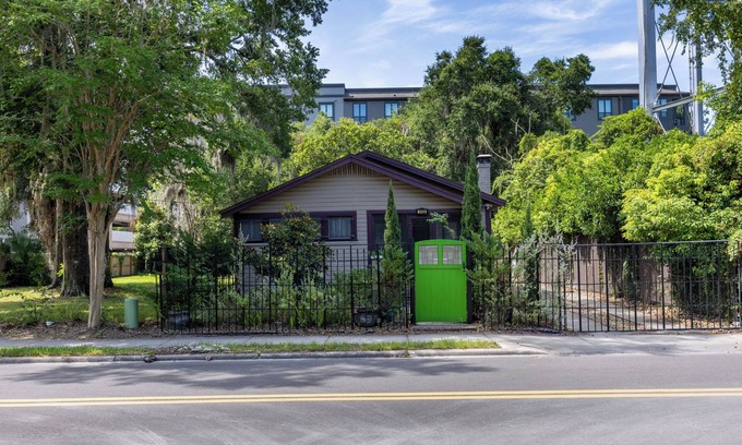Innovation District House | Luxury Retreat Only Steps from UF Main Campus