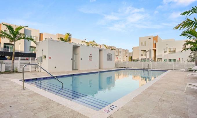 Ojus Apartment | Magical 1 Bedroom Apartment ☀️ Walk to Aventura Mall ☀️ Family Vacation ☀️ Pool