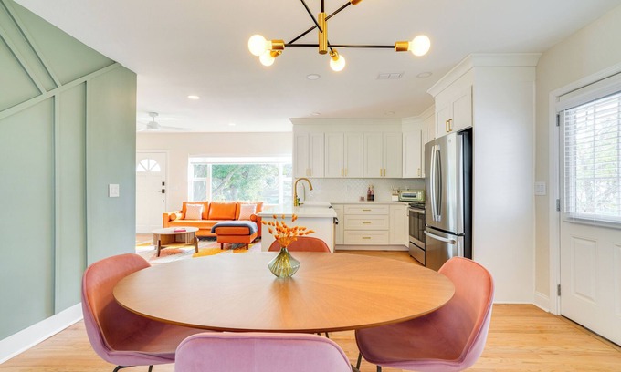 Lakeland House | Mid-Century Lakeland Home w/Game Room!
