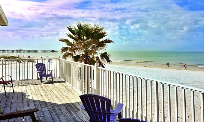 Redington Beach Apartment | Misty Isles Vacation Rentals by TechTravel