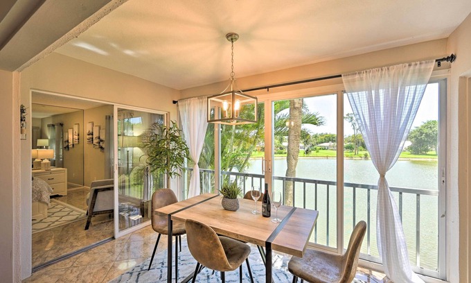 Central Naples Condo | Naples Condo w/Enclosed Balcony & Lake Views!