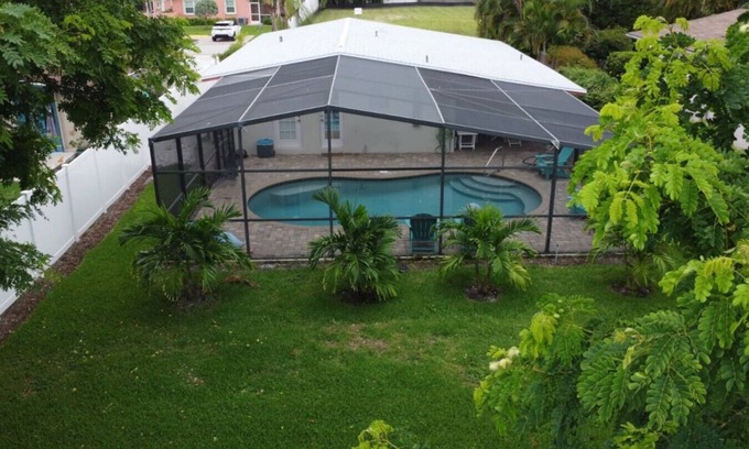 Naples Park House | Naples Park, 3bdr Pool home, Beach Vacation