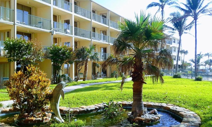 Lauderdale-by-the-Sea Apartment | Native Sun