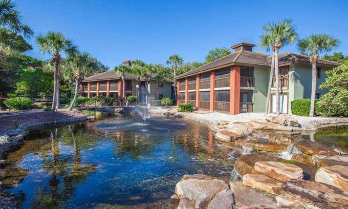 Palm Coast Hotel | Near Ocean Art Gallery, 4 Serene Units with Full Kitchen