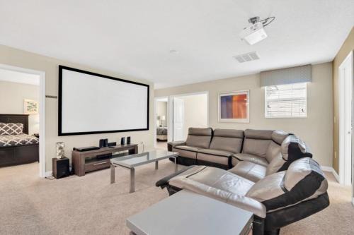 Davenport House | New 10 Bedroom Home FREE Water Park