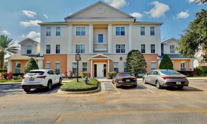 Reunion Apartment | New In The Market 3bd Apartment With Wide View!