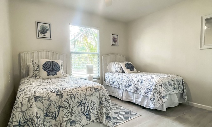 Naples House | New Listing - Private 3 bed, 2 bath home with large, fenced in backyard
