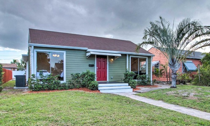 Southwest House | NEW! West Palm Beach Escape Near Bars, Food & Golf