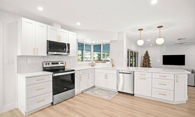 Florida North Atlantic Coast House | Newly Renovated Pool Home with Peloton!