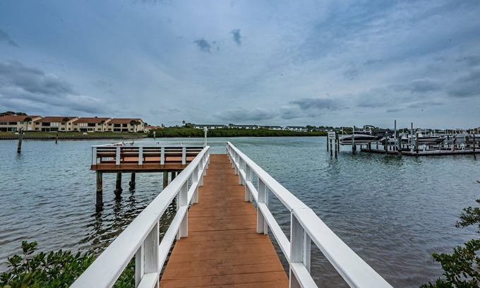 Indian Shores Condo | Newly Updated Family Favorite location just across the street from the Gulf.