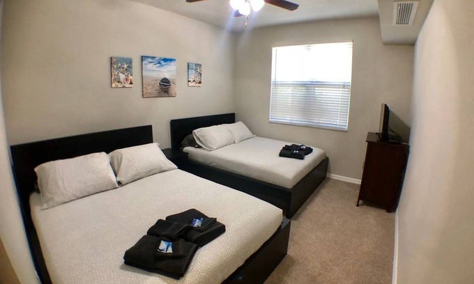 Flagler Village Apartment | Next to Las Olas Blvd. 3 Bedroom Apt Downtown FLL