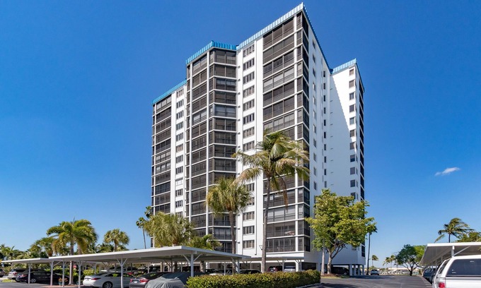 Mid Island Condo | Ocean Harbor Condo 2bed/2Bath-8th Floor