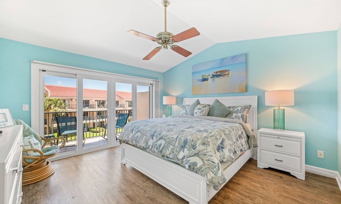 Butler Beach Condo | OCEANVIEW Fully Renovated Townhouse ☼ 2 Large Balconies with Outstanding Views!
