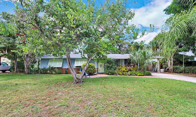 Jensen Beach House | Old Florida Surf Cottage