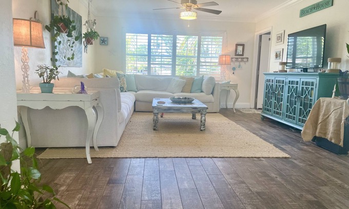 Central Naples House | One-bedroom Pool Home Kitchen Share with PRIVACY and Coastal Vibes