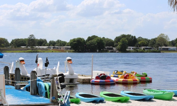 Orange Lake Villa | Orange Lake Country Club 3BR @ Premier Resort with Golf and Lake Close to Disney