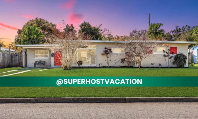 Englewood Park House | Orlando Airport Vacation Home Pet Friendly