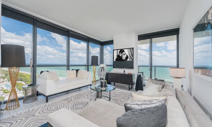 City Center Hotel | Panoramic Oceanfront View 3/3 at W South Beach