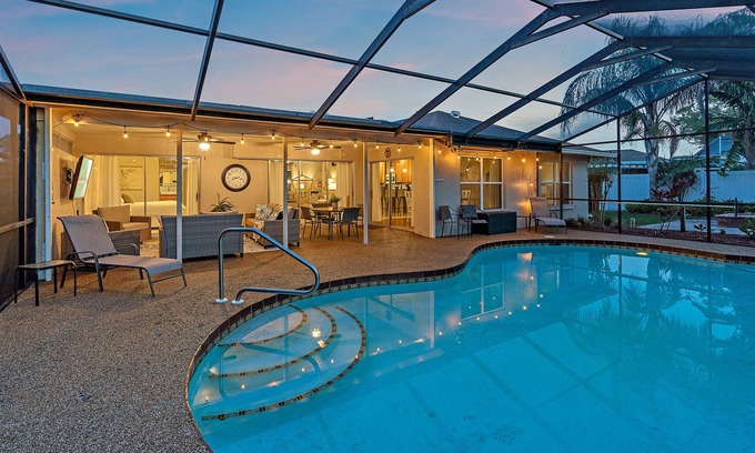 Pinecraft House | Paradise Awaits in Sunny Sarasota: 4BR, Pool, Lanai, TV: Gulfside Getaway