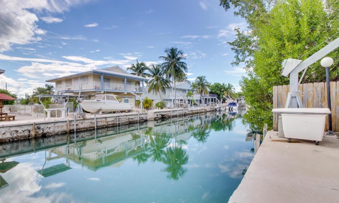 Marathon House | Paradise on Patricia Lane