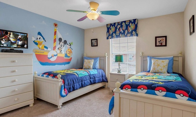 West Kissimmee House | Paradise Palms Resort 4 Bedroom Private Pool Townhome