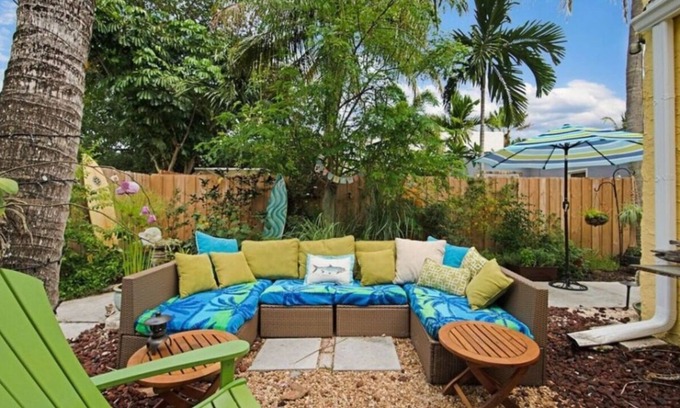Flamingo Parks House | Park and Lake Cottage
