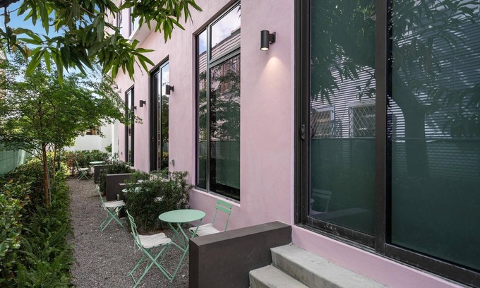 East Little Havana Apartment | Pastel | Garden Studio, Roof Deck, Near Downtown