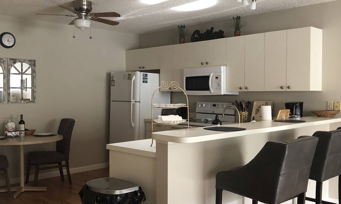 Lady Lake Villa | Perfect Patio Villa! Perfect Location! Perfect Vacation Getaway! Come ENJOY!