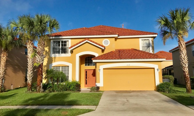 Loughman House | Perfect spacious home with pool, ideal for families visiting Disney or golfers