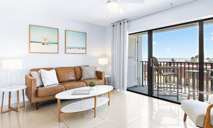 Avon By The Sea Condo | Pier-Side Penthouse Spacious Corner Unit W/Heated Pool & BBQ Grills! π΄
