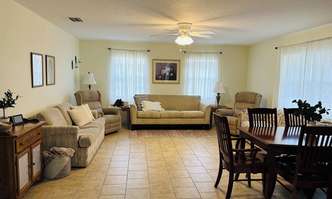 Southgate Apartment | Pinecraft LandingPad