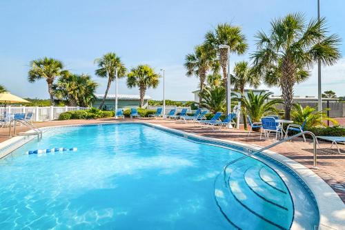 Sunnyside Apartment | Pinnacle Port Condos