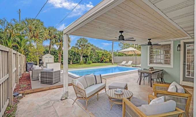 Boynton Beach House | Private Palm Oasis - minutes to the beach and downtown Delray