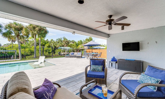Port Charlotte House | Private Pool & Dock: Relaxing Port Charlotte Oasis