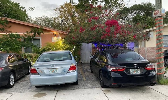 Hallandale Beach Resort | Private room ∙ 5 guests