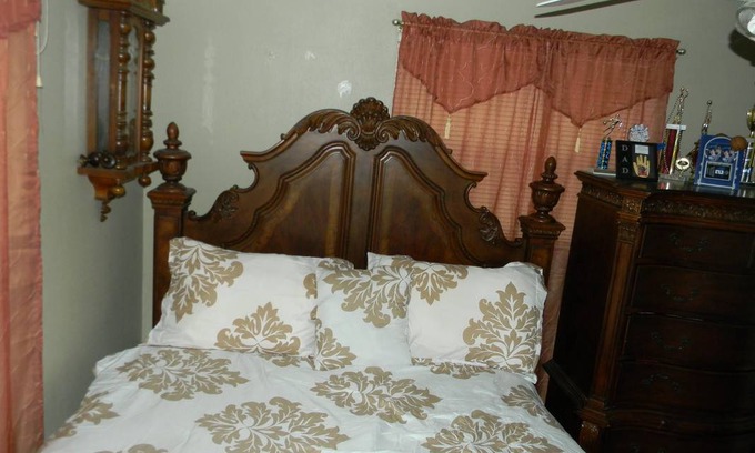 Orange Park Resort | Private room ∙ 1 guest