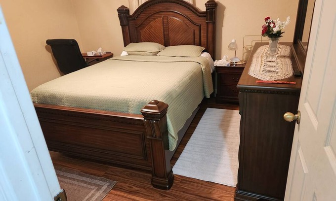 Mariner Resort | Private room ∙ 1 guest