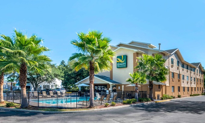 Leesburg Hotel | Quality Inn Leesburg Chain of Lakes